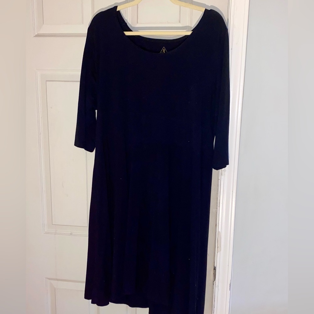 Blue Sky Canadian Brand Knee or Tea Length w Full Skirt Scoop Neck 3/4 Sleeve